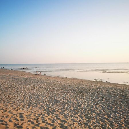 Appartement Sunrise Au Pied De La Plage メルリモン・プラージュ エクステリア 写真